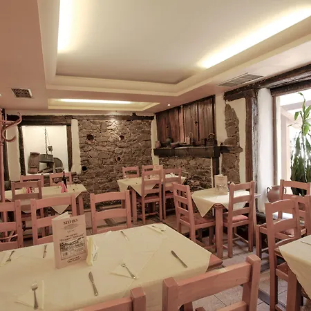 Old House In Kapana Area Pensjonat 3*